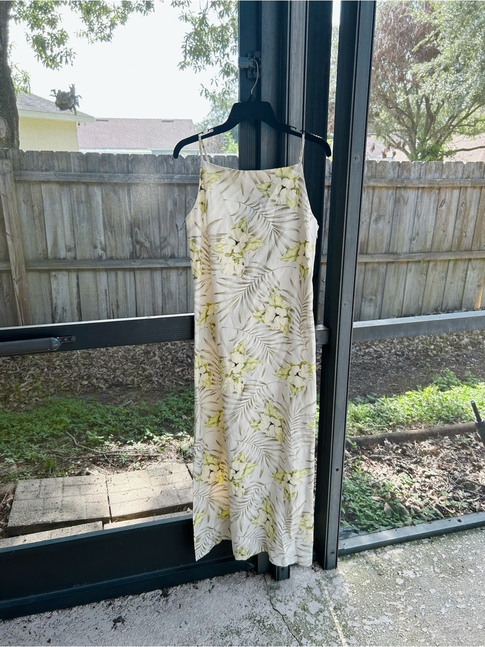 55% Silk, 45% Linen, Lined with 100% Silk